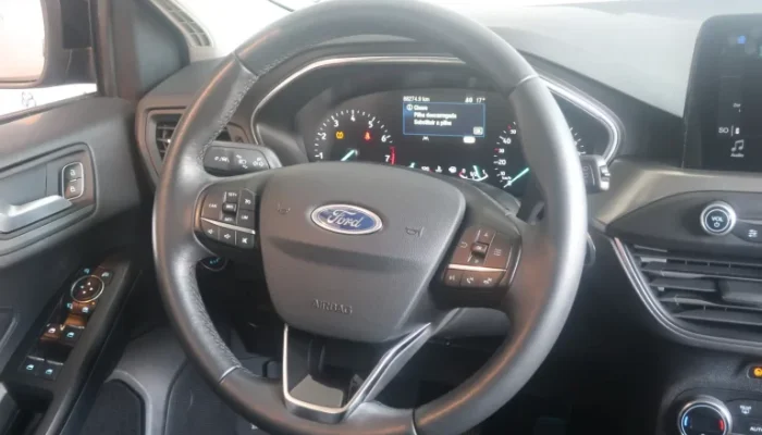 FORD FOCUS 1.0 TITANIUM19