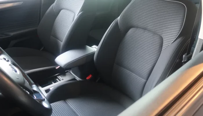 FORD FOCUS 1.0 TITANIUM26