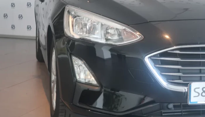 FORD FOCUS 1.0 TITANIUM4