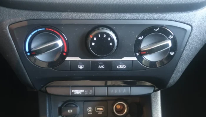 HYUNDAI I20 1.2 COMFORT6