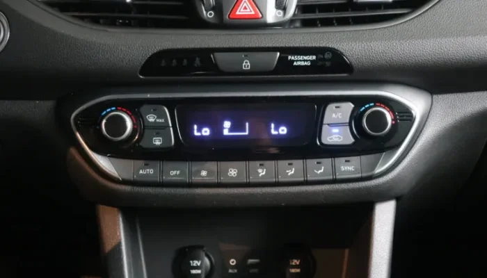 HYUNDAI I30 1.0 T-GDI STYLE 2018 PRETO19