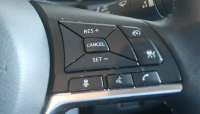 NISSAN LEAF N-CONNECTA17