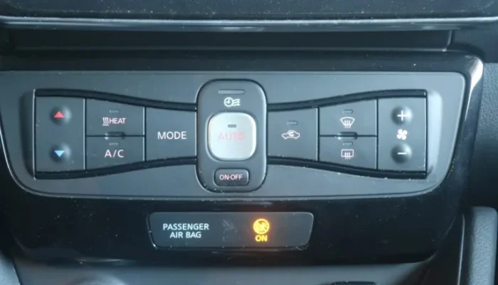 NISSAN LEAF N-CONNECTA22