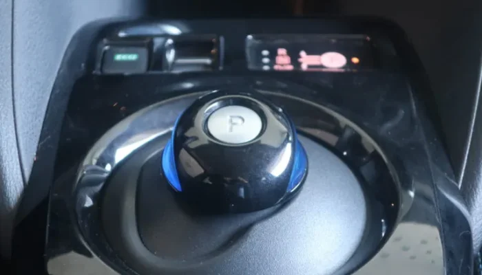 NISSAN LEAF N-CONNECTA25